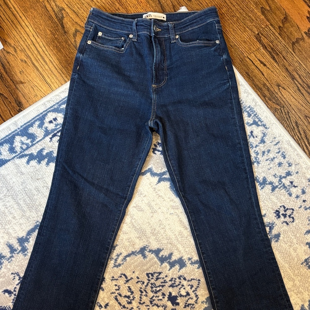 Zara Women's flare cropped jeans sz 6